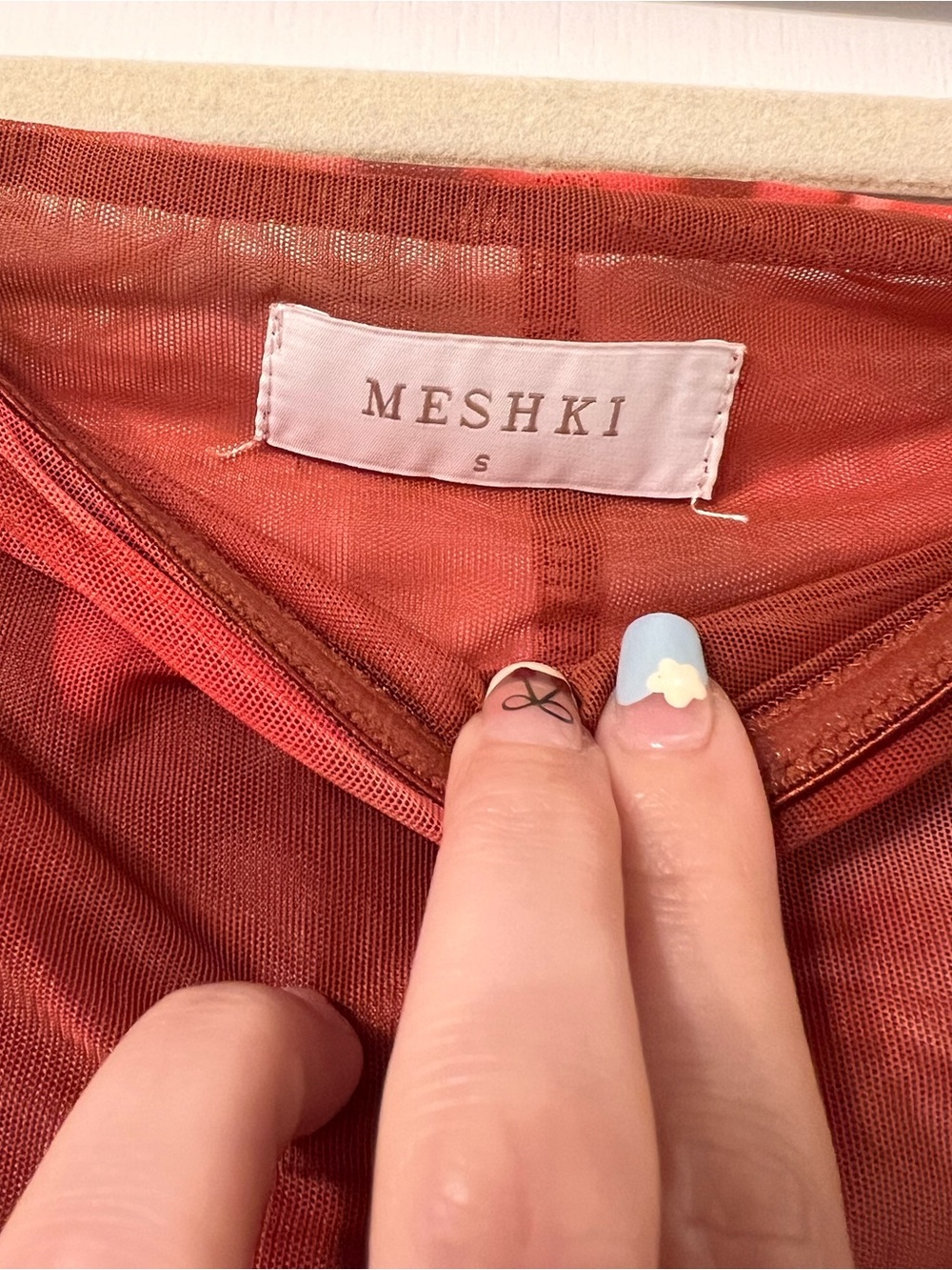 MESHKI APHRODITE STRAPLESS MESH MIDI DRESS IN ROSE PRINT ✨ - Picture 5 of 5